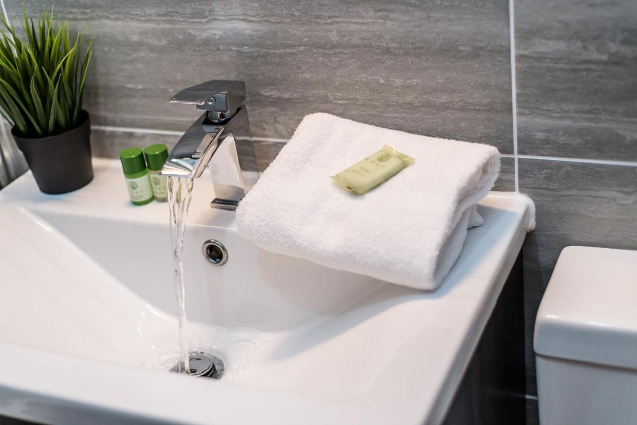 Ferienwohnung Superb Location, Lovely And Bright 2 Bed Liverpool Exterior foto